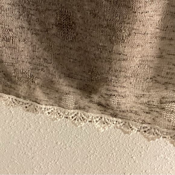 A’reve cropped summer weight sweater - Picture 9 of 9